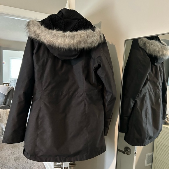 Grey with grey fur hood - Picture 5 of 5